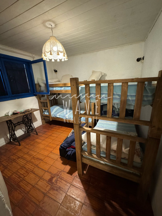 Casa ID.4822 - Venta de casa sobre Ruta 10, La Barra, con 3 dormitorios y 1000 metros de terreno