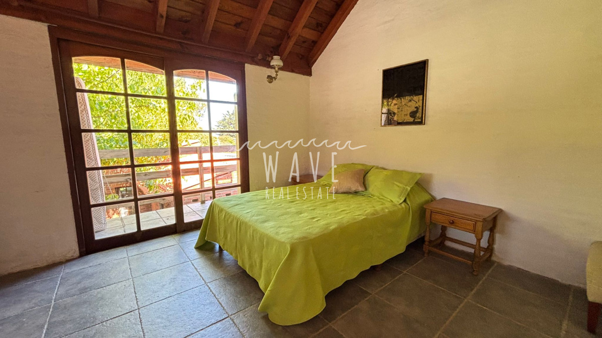 Casa ID.4714 - Casa en alquiler temporal en Manantiales, 4 dormitorios.