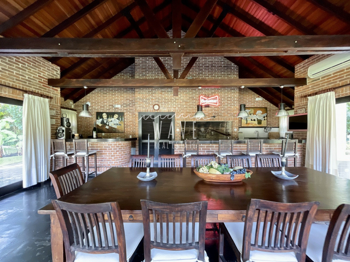 Casa ID.1562 - VENTA- MAGNIFICO CHALET EN ZONA GOLF- PUNTA DEL ESTE