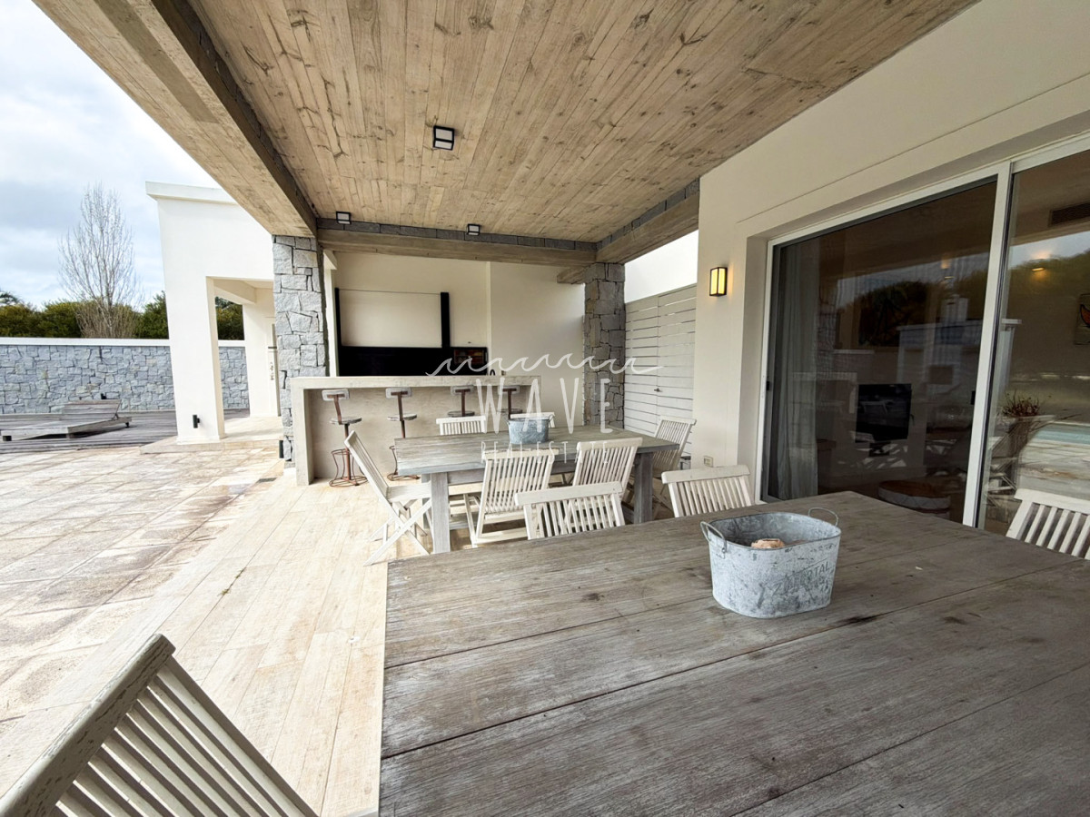 Casa ID.6136 -  Espectacular residencia de 6 suites en Laguna Estates | 5.000 m² de terreno y vista a Laguna Blanca