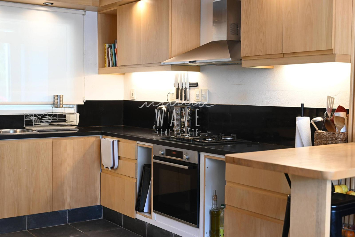 Casa ID.4664 - La Barra, a 5 minutos de todo, en entorno de chacras, 4 dormitorios, piscina, gran jardín.