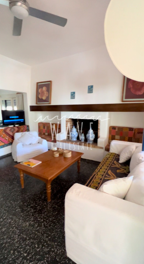 Casa ID.1040 - Alquiler Temporal La Barra, zona céntrica, a 1 cuadra Ruta 10, Ideal familias numerosas.