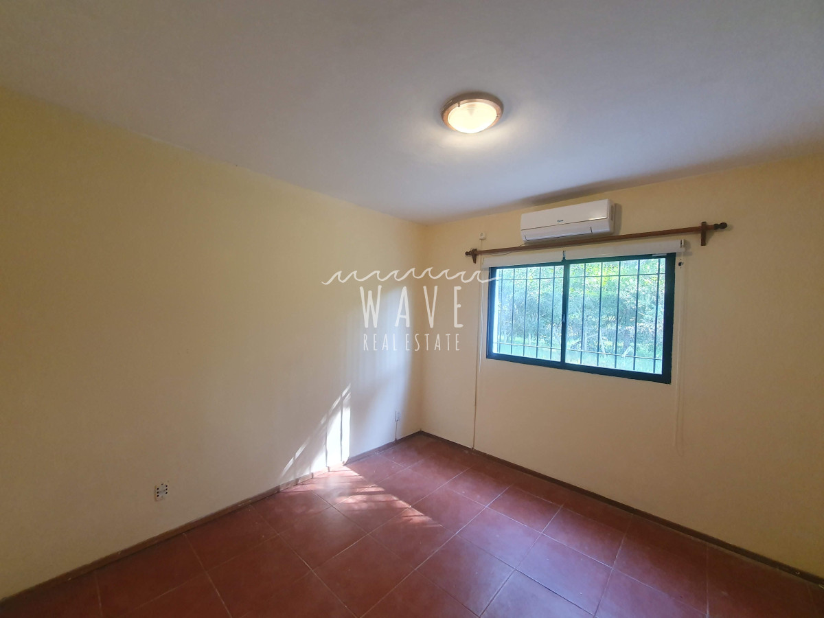 Casa ID.1691 - Venta de casa de 3 dormitorios y 2 baños en Pinares, Punta del Este.
