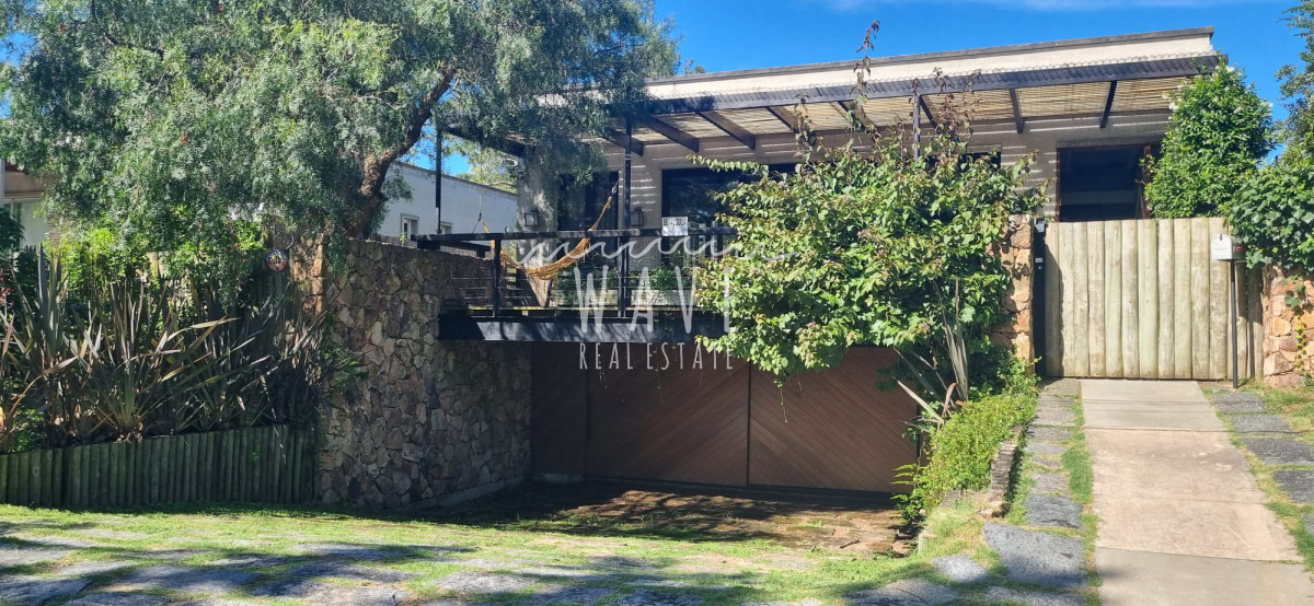 Casa ID.4320 - San Rafael, 3 dormitorios, dep. servicio, piscina cercada, gge.