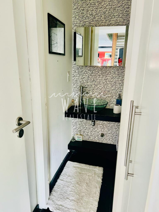 Casa ID.3971 - Venta de casa en Barrio Privado 400 m2 construidos. 