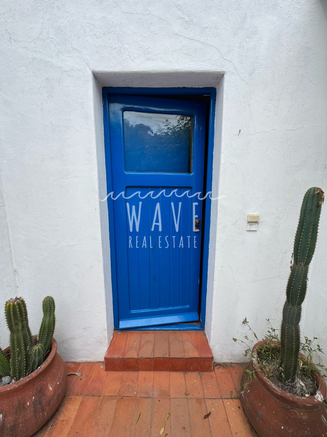 Casa ID.4822 - Venta de casa sobre Ruta 10, La Barra, con 3 dormitorios y 1000 metros de terreno