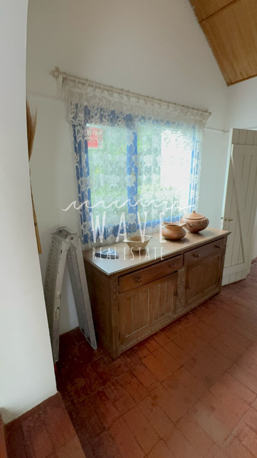 Casa ID.4822 - Venta de casa sobre Ruta 10, La Barra, con 3 dormitorios y 1000 metros de terreno