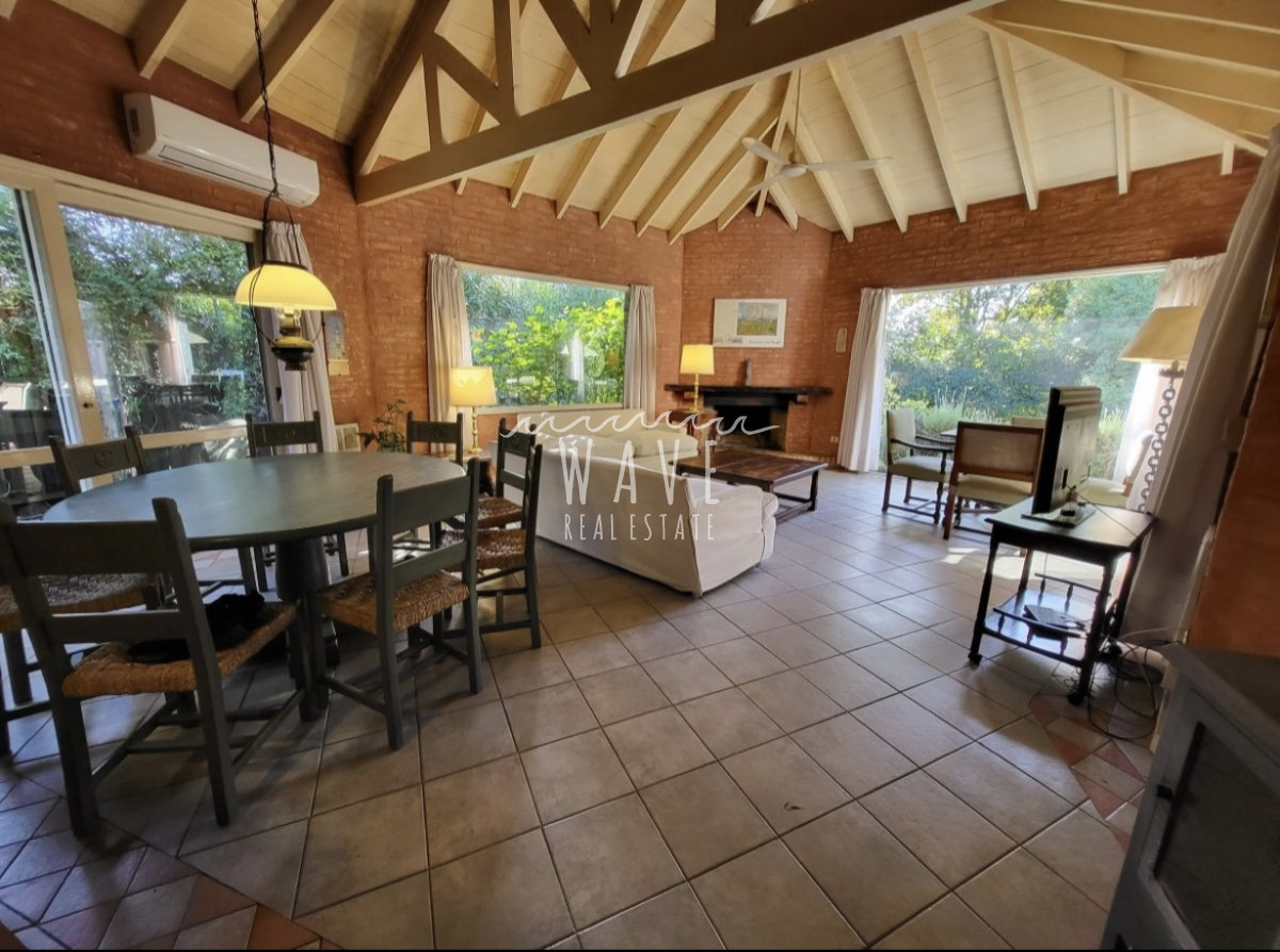 Casa ID.3955 - Venta Casa Barrio Privado, Punta del Este 