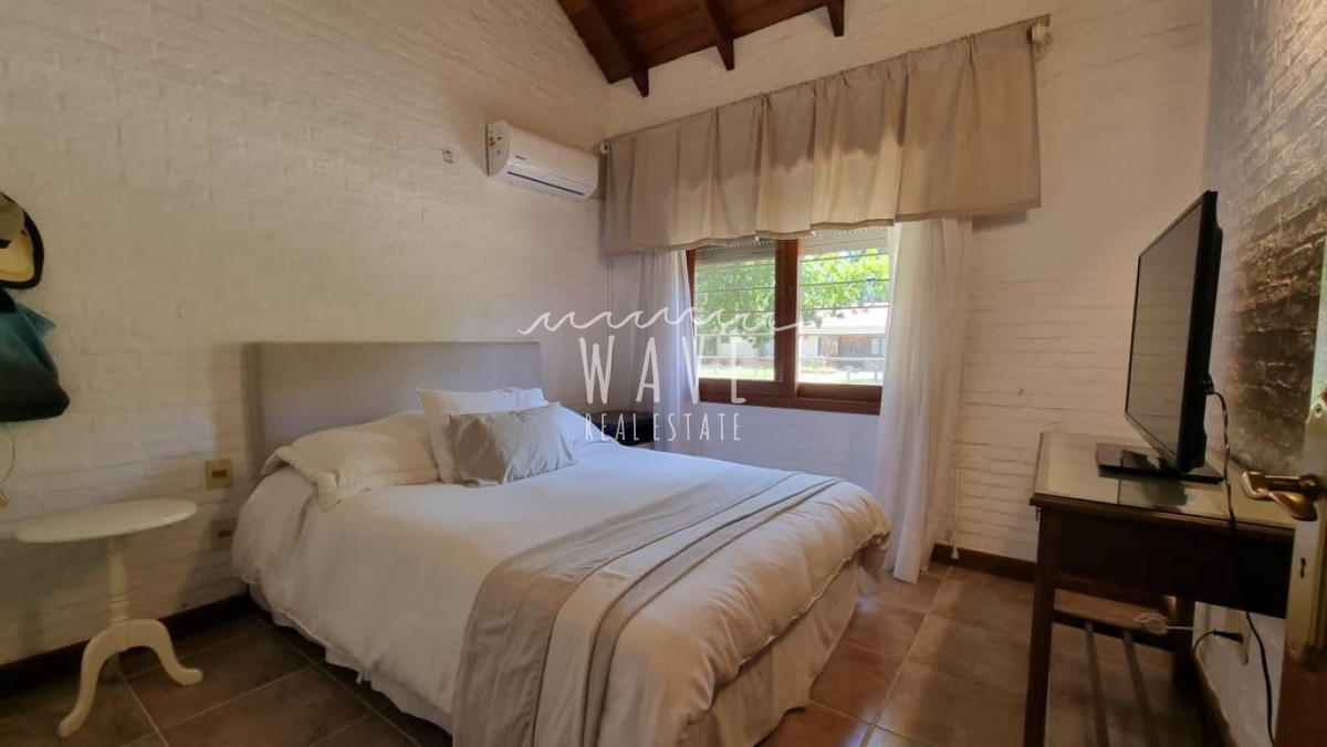 Casa ID.1500 - Exclusiva casa en Beverly Hills. 4 dormitorios. Piscina.