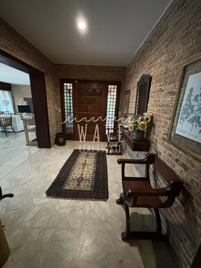 Casa ID.4421 - Venta espectacular Casa de 4 dormitorios en Mansa, Punta del este 