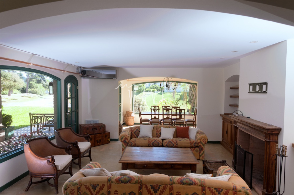 Casa ID.1217 - Alquiler Temporal de Casa de 4 dormitorios, en Montoya, La Barra, Punta del Este.