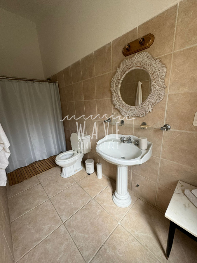 Casa ID.4484 - Brava, zona Torre del Agua, casa de 5 dormitorios y casa de huéspedes, en alquiler de verano