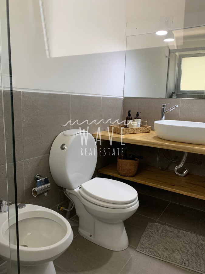 Casa ID.4716 - Venta de casa en El Tesoro,4 dormitorios y piscina.