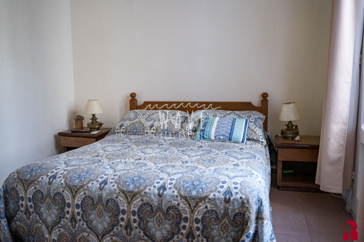 Casa ID.5308 - Venta de casa de 4 dormitorios + dep. en Cantegril, Punta del Este