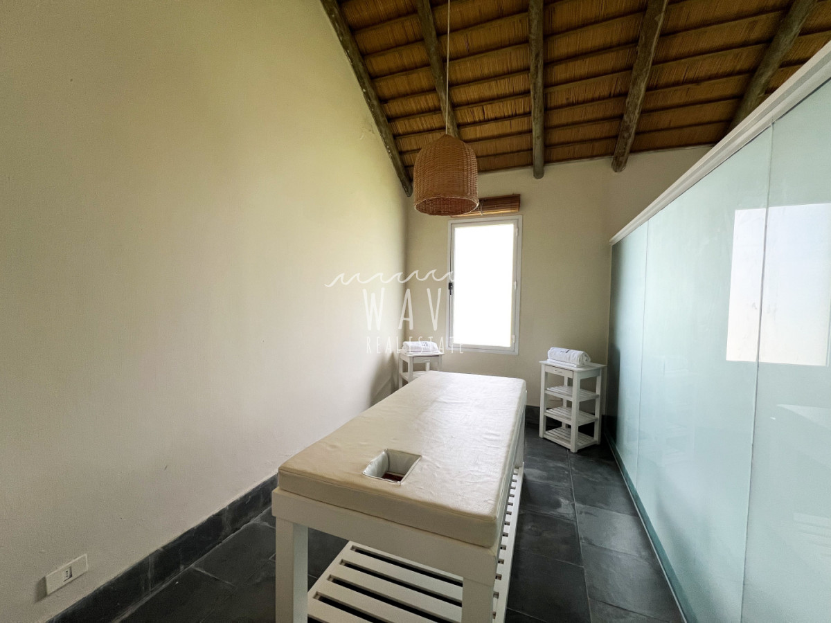 Casa ID.6136 -  Espectacular residencia de 6 suites en Laguna Estates | 5.000 m² de terreno y vista a Laguna Blanca