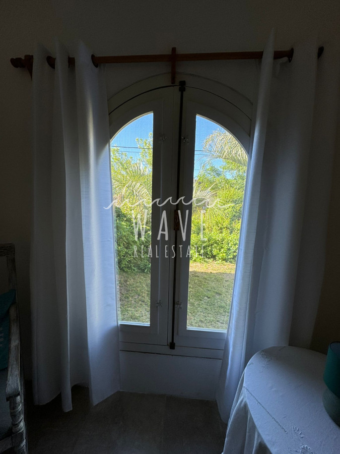 Casa ID.4582 - La Barra, zona Palmas de La Barra, muy cerca del centro comercial, 2 dormitorios, parrillero.