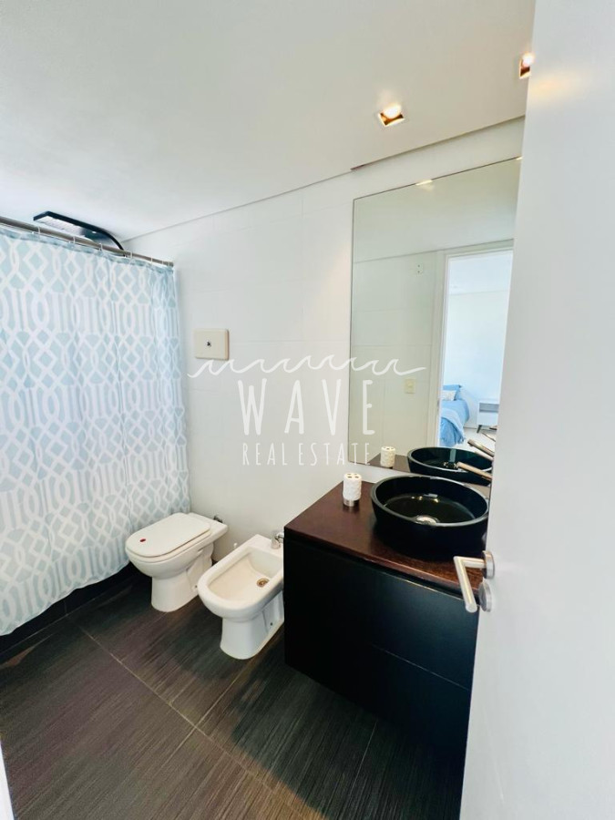 Casa ID.3971 - Venta de casa en Barrio Privado 400 m2 construidos. 
