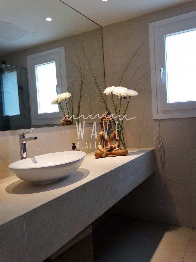 Casa ID.885 - VENTA DE CASA DE 4 DORMITORIOS CON PISCINA EN LA BARRA, PUNTA DEL ESTE.