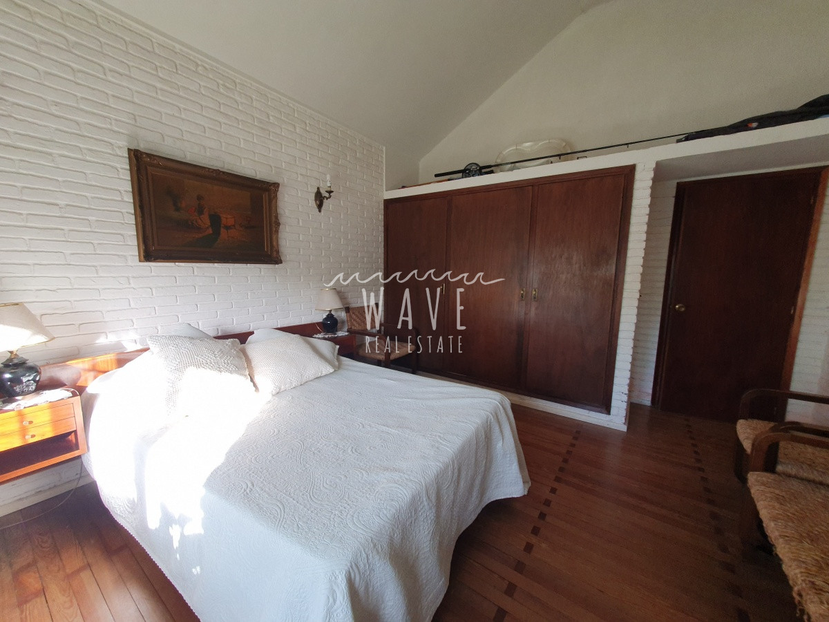 Casa ID.1528 - Alquiler Enero de Casa de 4 dormitorios a 100 mts del mar en Punta del Este.