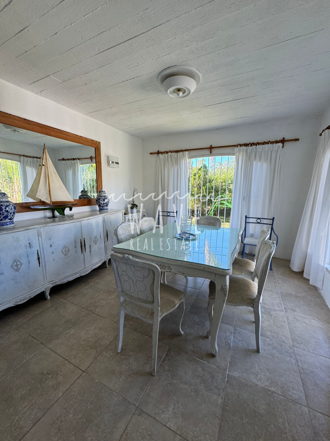 Casa ID.4582 - La Barra, zona Palmas de La Barra, muy cerca del centro comercial, 2 dormitorios, parrillero.