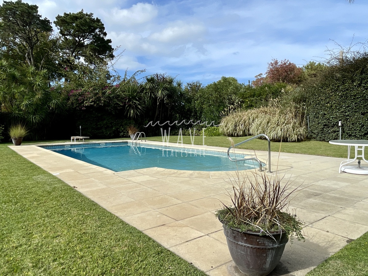 Casa ID.1562 - VENTA- MAGNIFICO CHALET EN ZONA GOLF- PUNTA DEL ESTE