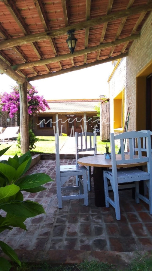 Casa ID.1514 - Manantiales, muy cerca de la playa y a pasos del centro comercial.