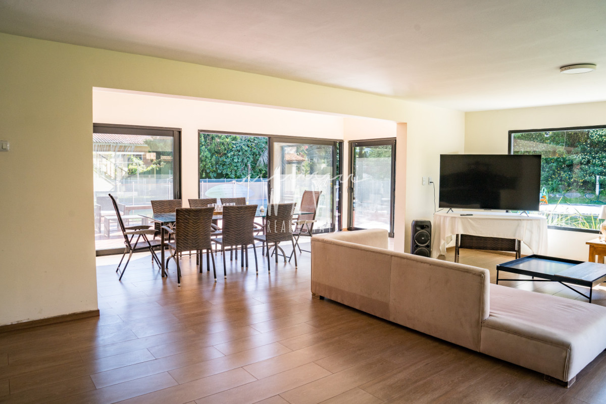 Casa ID.5035 - Alquiler temporal Casa San Rafael Punta del Este, 8 suites, 200 mts del mar! 