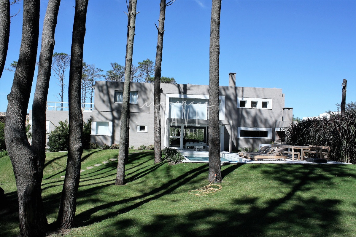 Casa ID.769 - Alquiler temporal de verano, casa de 5 dormitorios en Manantiales, Club de Campo Laguna Blanca