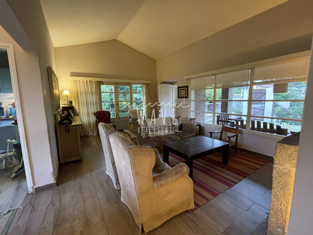 Casa ID.5057 - Hermoso chalet en playa mansa en alquiler de temporada 