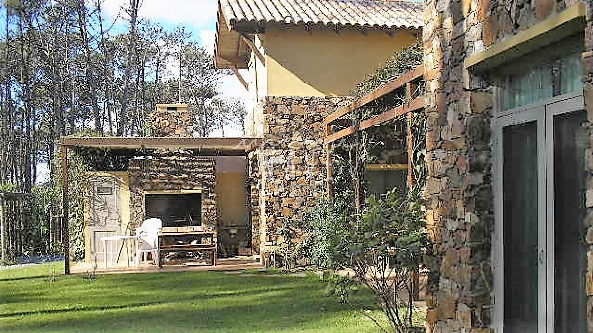 Casa ID.978 - Casa en Alquiler de Verano, Casa de 5 dormitorios en Laguna Blanca