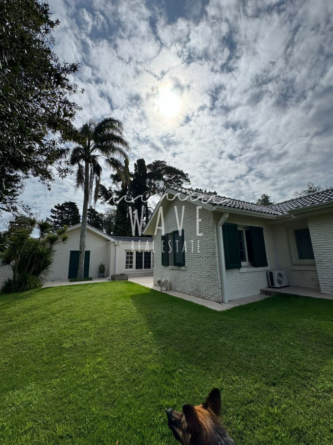 Casa ID.4484 - Brava, zona Torre del Agua, casa de 5 dormitorios y casa de huéspedes, en alquiler de verano