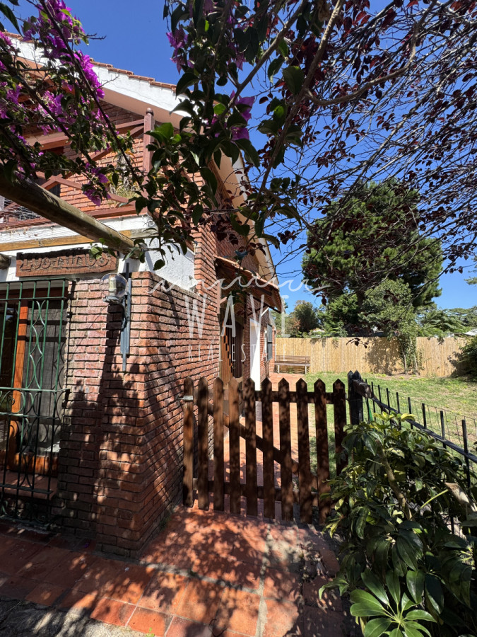 Casa ID.4809 - Maldonado, Casa en Alquiler Anual zona colegios. 2 dormitorios.