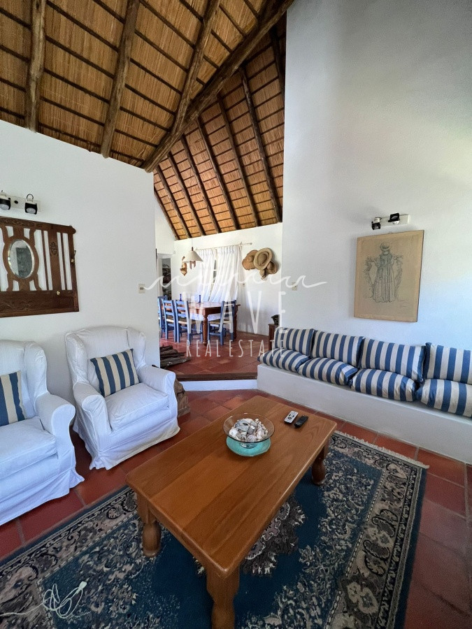 Casa ID.892 - Casa en Alquiler temporal , con 2 dormitorios en La Barra , además jardín y parrillero 