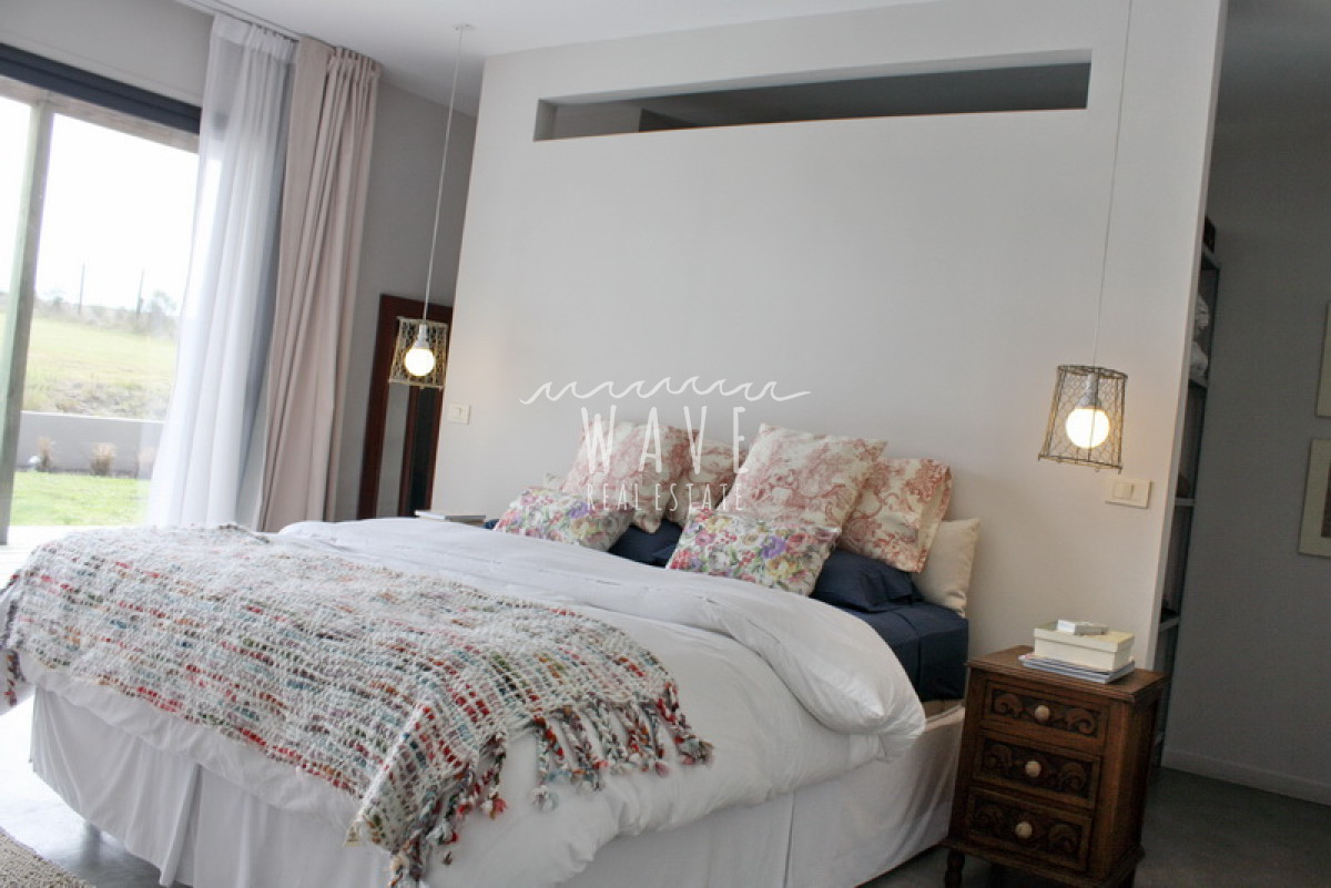 Casa ID.872 - CONFORTABLE CASA EN BARRIO CON SEGURIDAD A METROS DEL MAR. 