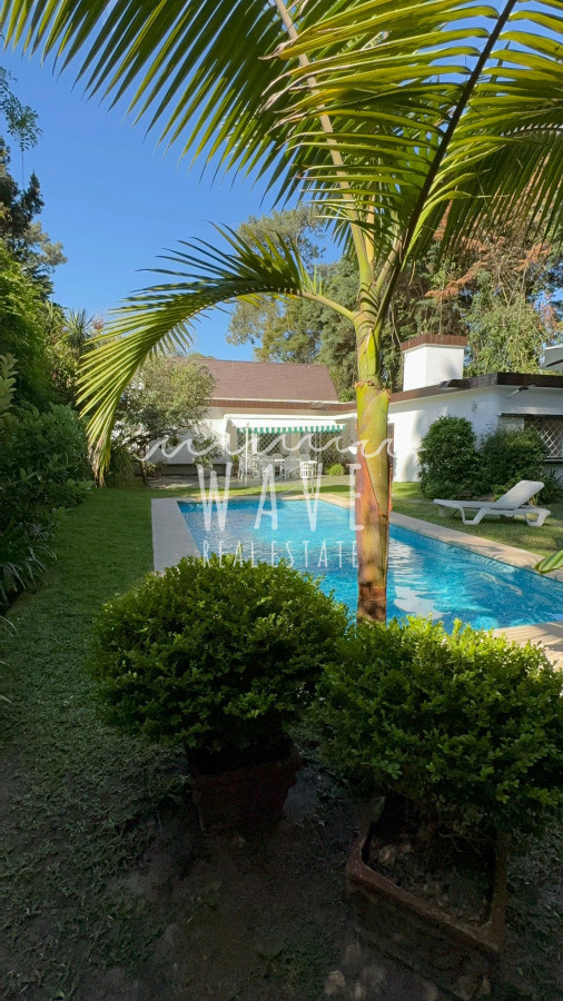 Casa ID.4536 - Venta espectacular casa 4 dormitorios, Cantegril , Punta del Este 