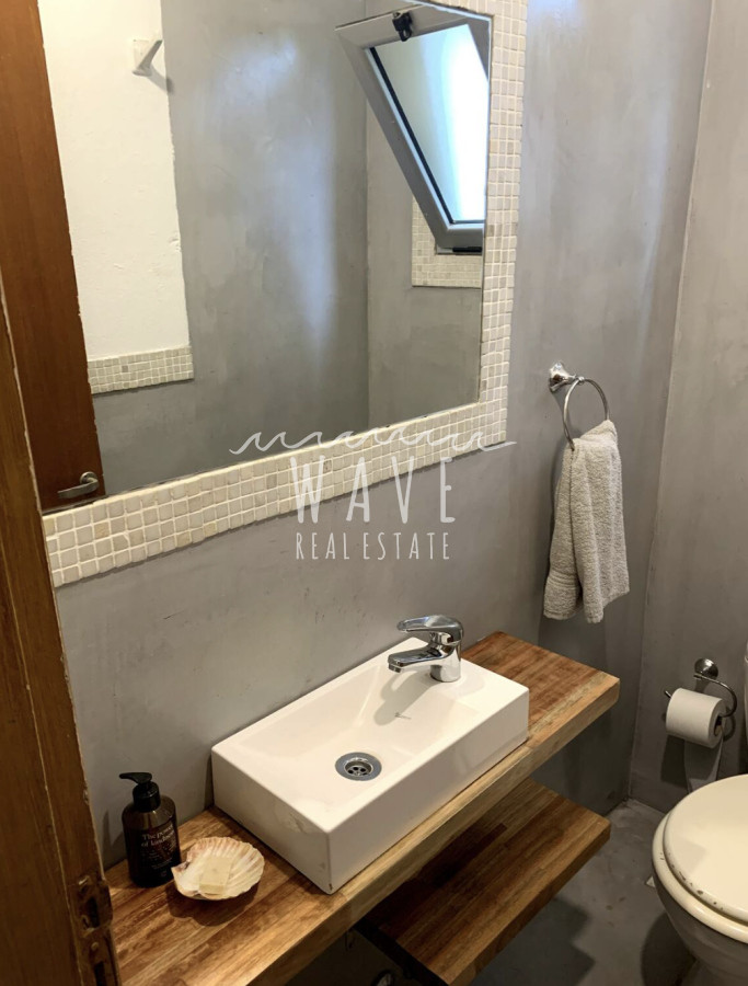 Casa ID.4716 - Venta de casa en El Tesoro,4 dormitorios y piscina.