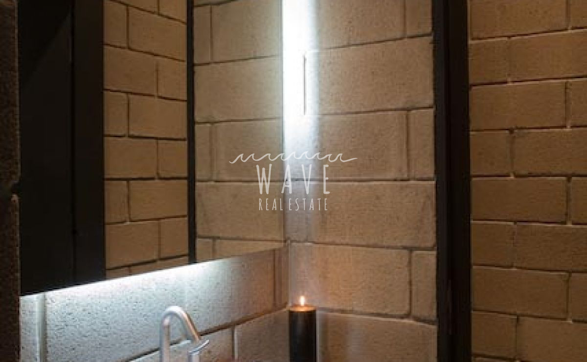 Casa ID.1329 - MODERNA DE LINEAS RECTAS SOBRE EL MAR 