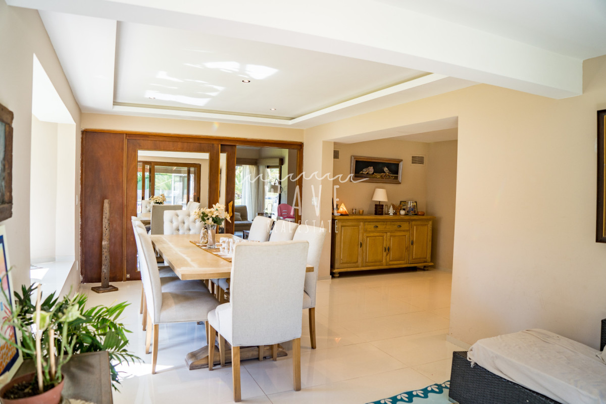 Casa ID.5035 - Alquiler temporal Casa San Rafael Punta del Este, 8 suites, 200 mts del mar! 