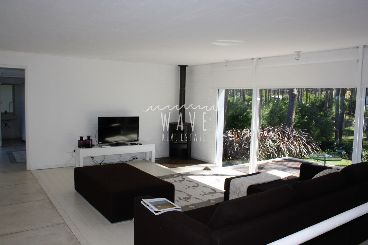 Casa ID.769 - Alquiler temporal de verano, casa de 5 dormitorios en Manantiales, Club de Campo Laguna Blanca