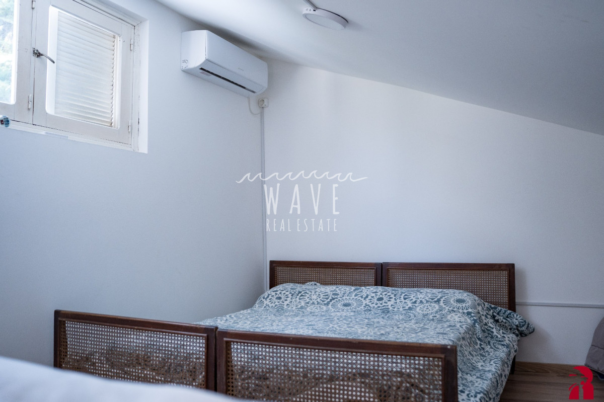 Casa ID.5308 - Venta de casa de 4 dormitorios + dep. en Cantegril, Punta del Este