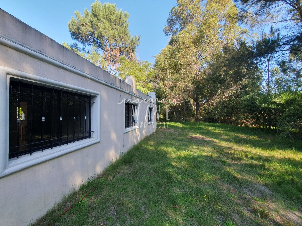 Casa ID.1691 - Venta de casa de 3 dormitorios y 2 baños en Pinares, Punta del Este.