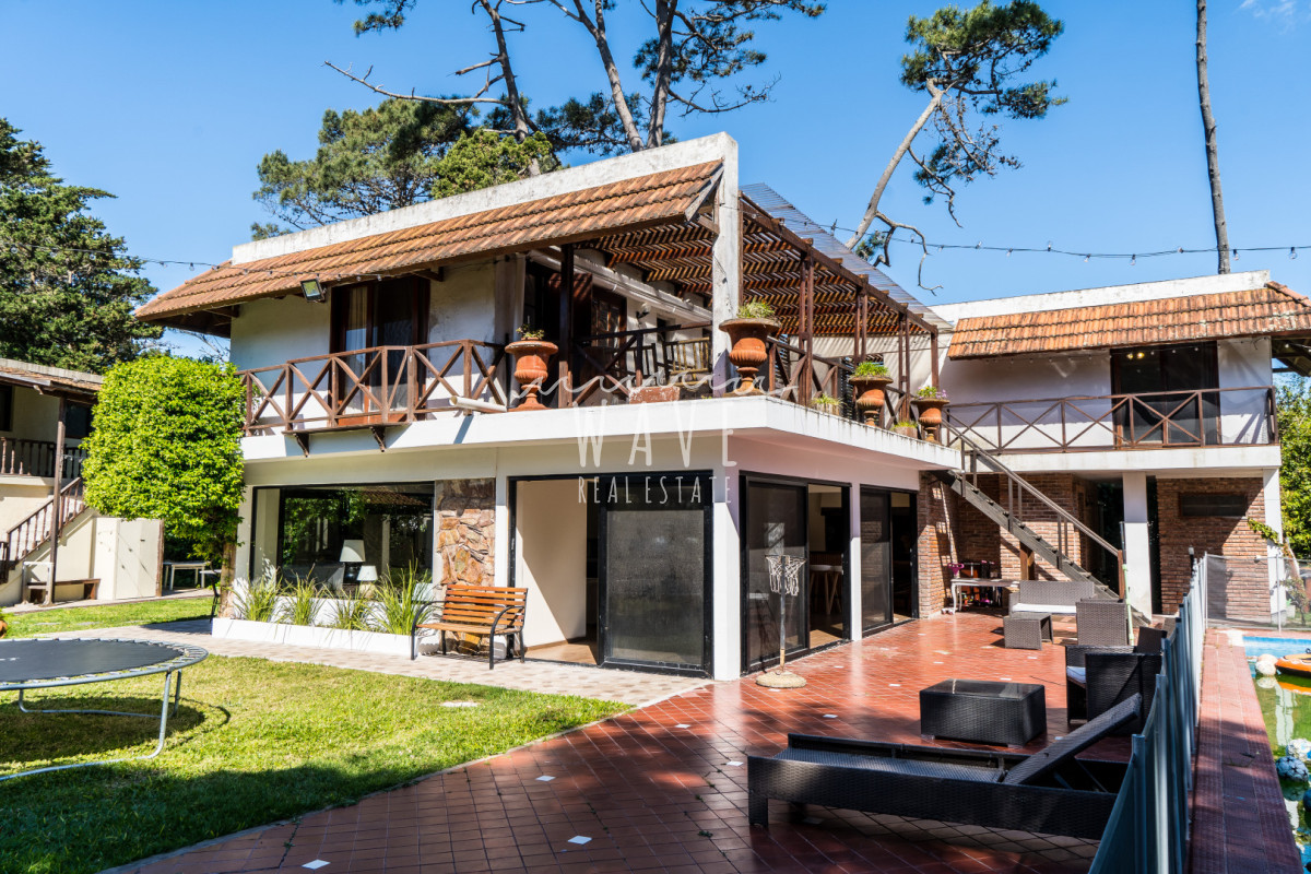 Casa ID.5035 - Alquiler temporal Casa San Rafael Punta del Este, 8 suites, 200 mts del mar! 