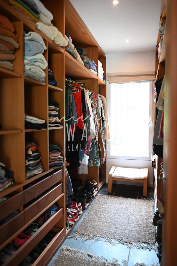 Casa ID.4664 - La Barra, a 5 minutos de todo, en entorno de chacras, 4 dormitorios, piscina, gran jardín.