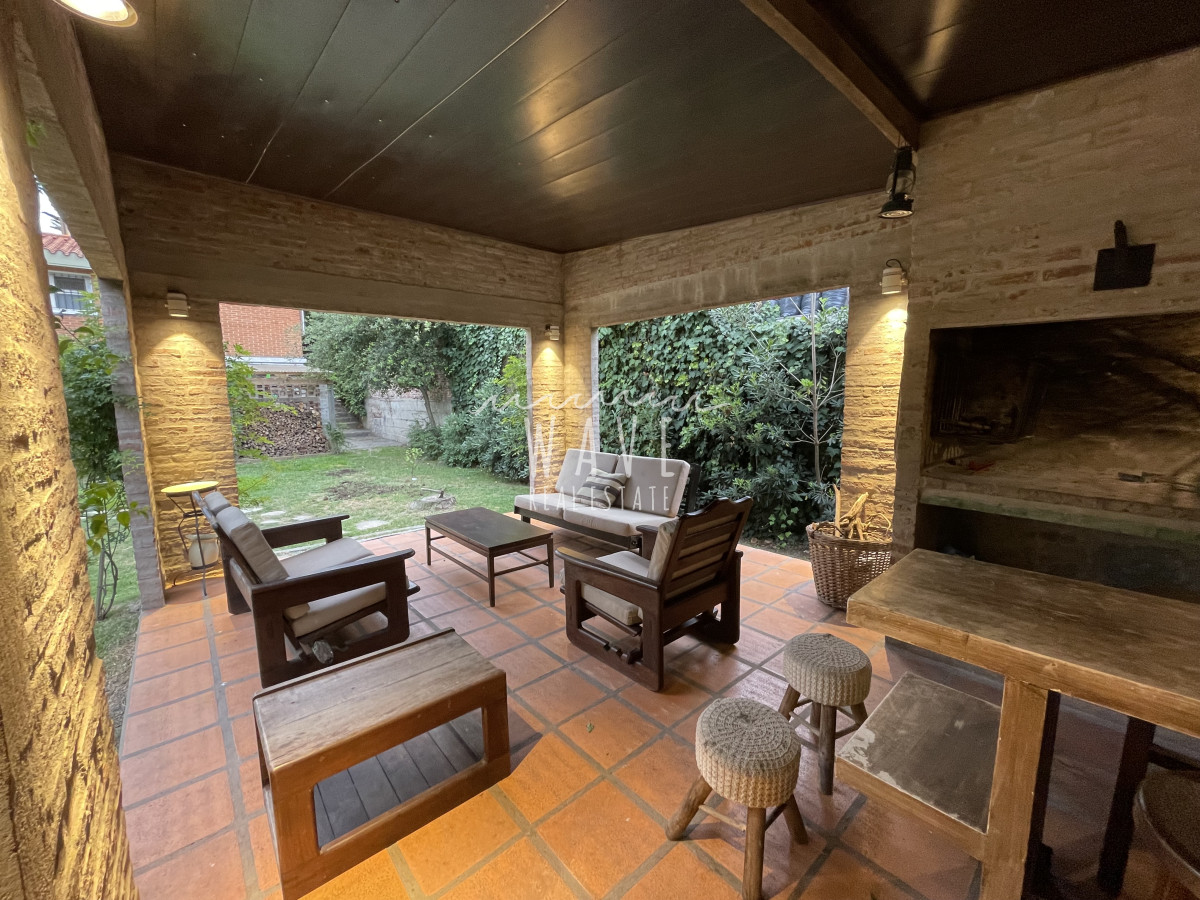 Casa ID.5057 - Hermoso chalet en playa mansa en alquiler de temporada 