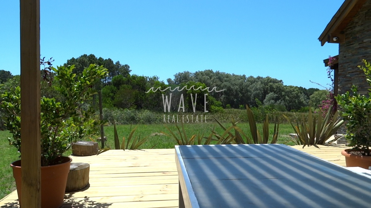 Casa ID.903 - Venta de Casa de 3 dormitorios en Manantiales, Punta del Este.