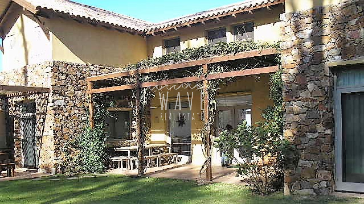 Casa ID.978 - Casa en Alquiler de Verano, Casa de 5 dormitorios en Laguna Blanca