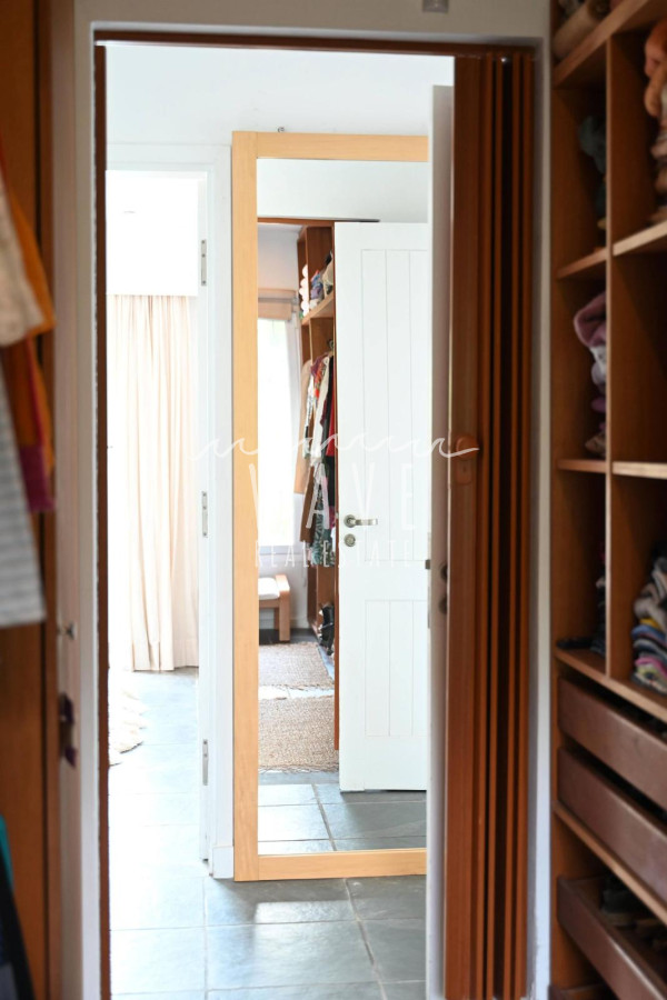 Casa ID.4664 - La Barra, a 5 minutos de todo, en entorno de chacras, 4 dormitorios, piscina, gran jardín.