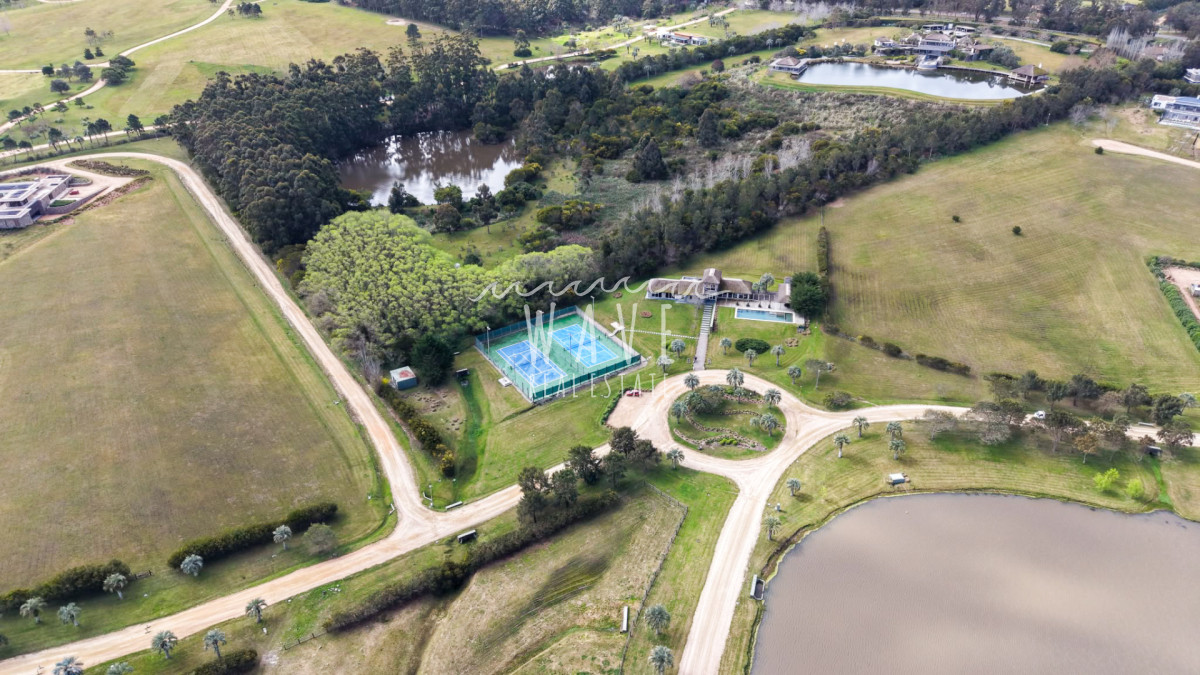Casa ID.6136 -  Espectacular residencia de 6 suites en Laguna Estates | 5.000 m² de terreno y vista a Laguna Blanca