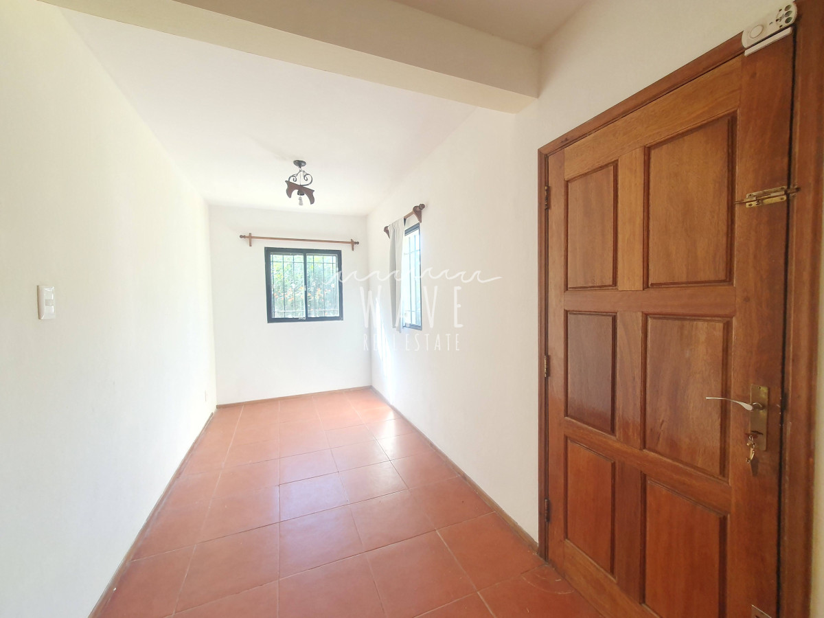 Casa ID.1691 - Venta de casa de 3 dormitorios y 2 baños en Pinares, Punta del Este.