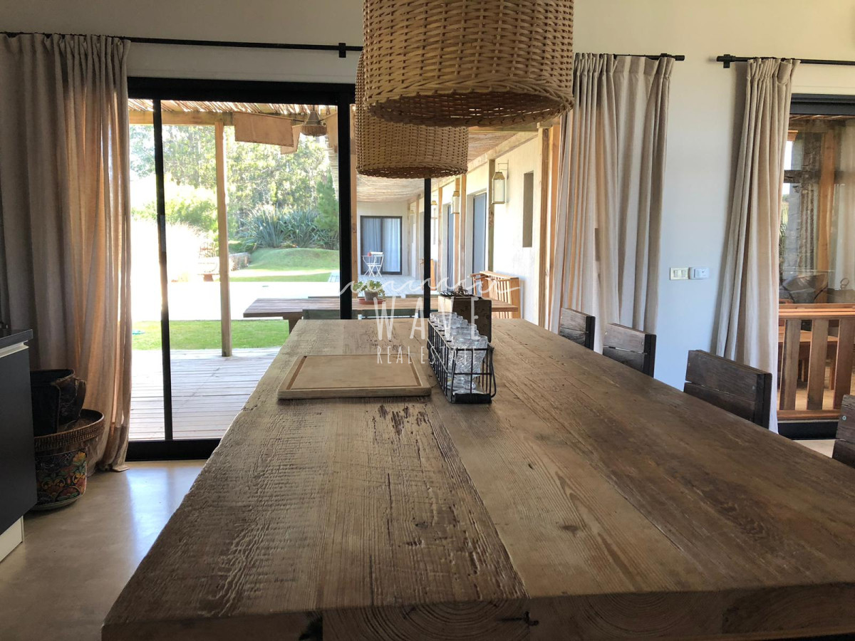 Casa ID.872 - CONFORTABLE CASA EN BARRIO CON SEGURIDAD A METROS DEL MAR. 